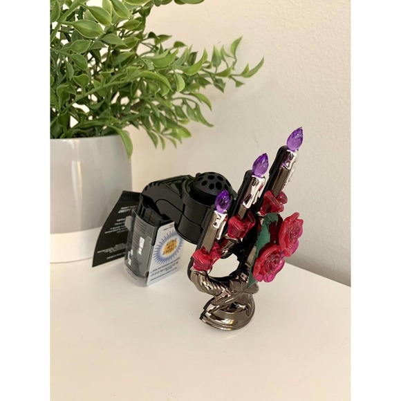 Bath & Body Works Wallflower Plug-In 2021 Halloween Creepy Candelabra Projector - Picture 5 of 8